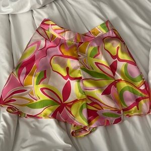 Do+Be Silky shorts size small